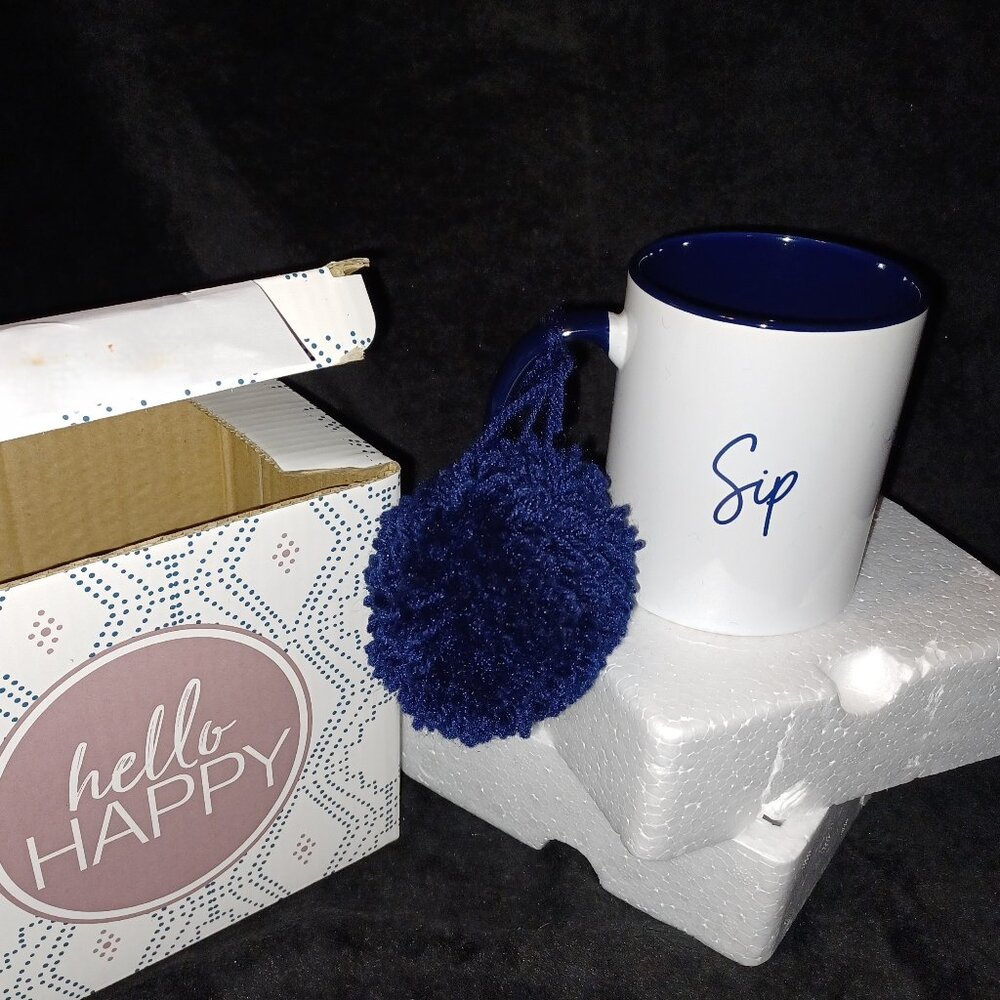 Thirty-One Hello Happy coffee mug "Sip" with pom-pom